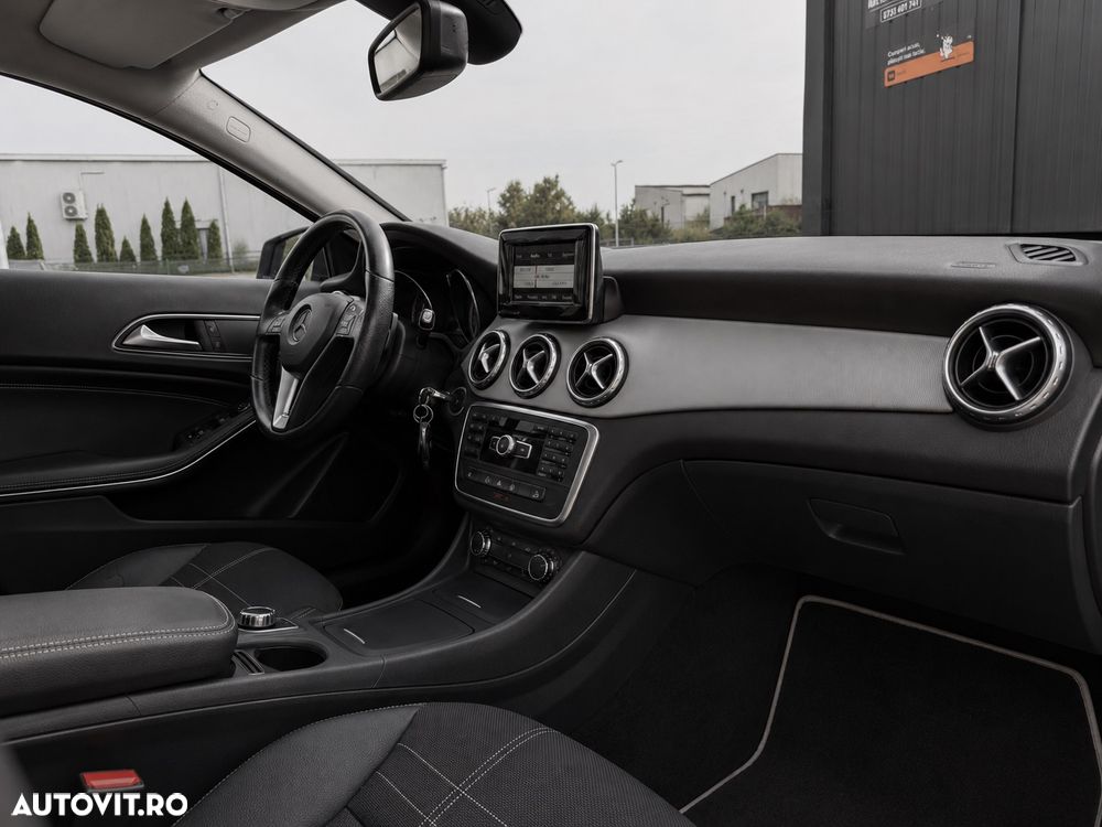 Mercedes-Benz GLA - 9