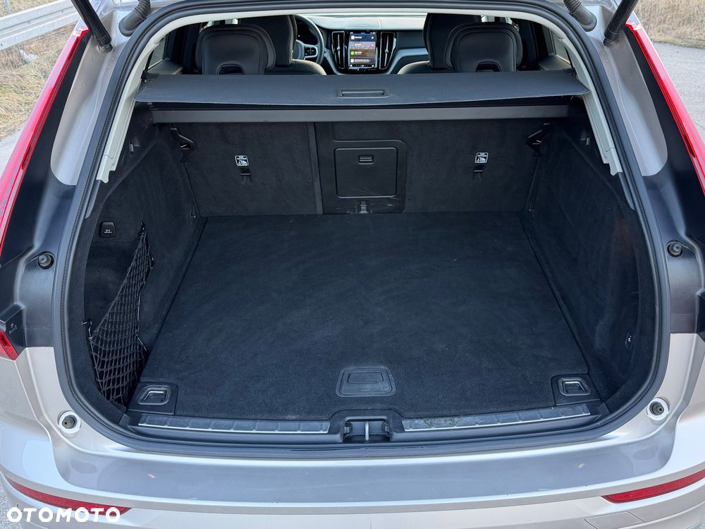 Volvo XC 60 B4 D Inscription - 31