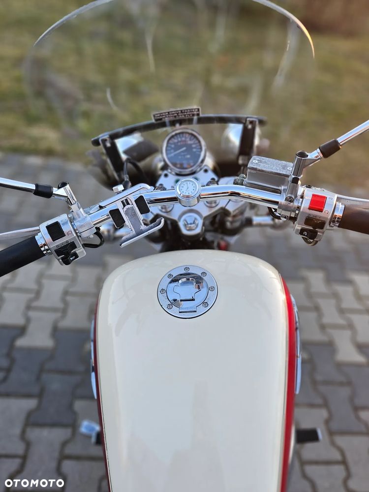 Suzuki Marauder - 11