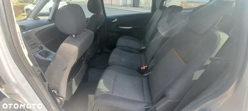 Ford Galaxy 1.8 TDCi Ambiente - 13