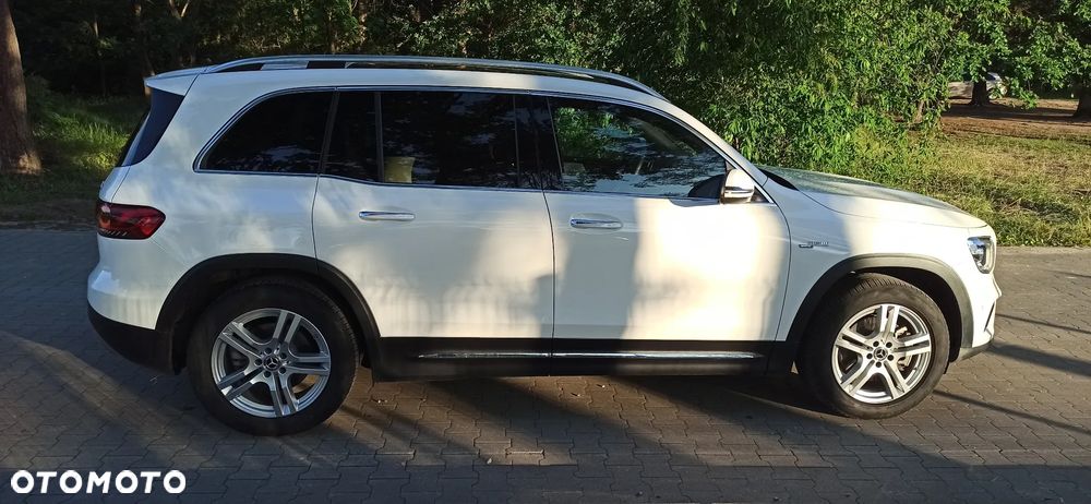 Mercedes-Benz GLB 250 4-Matic 8G-DCT - 8