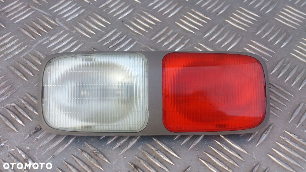 LAMPA LAMPKA OŚWIETLENIA KABINY DAF XF 105 - 1