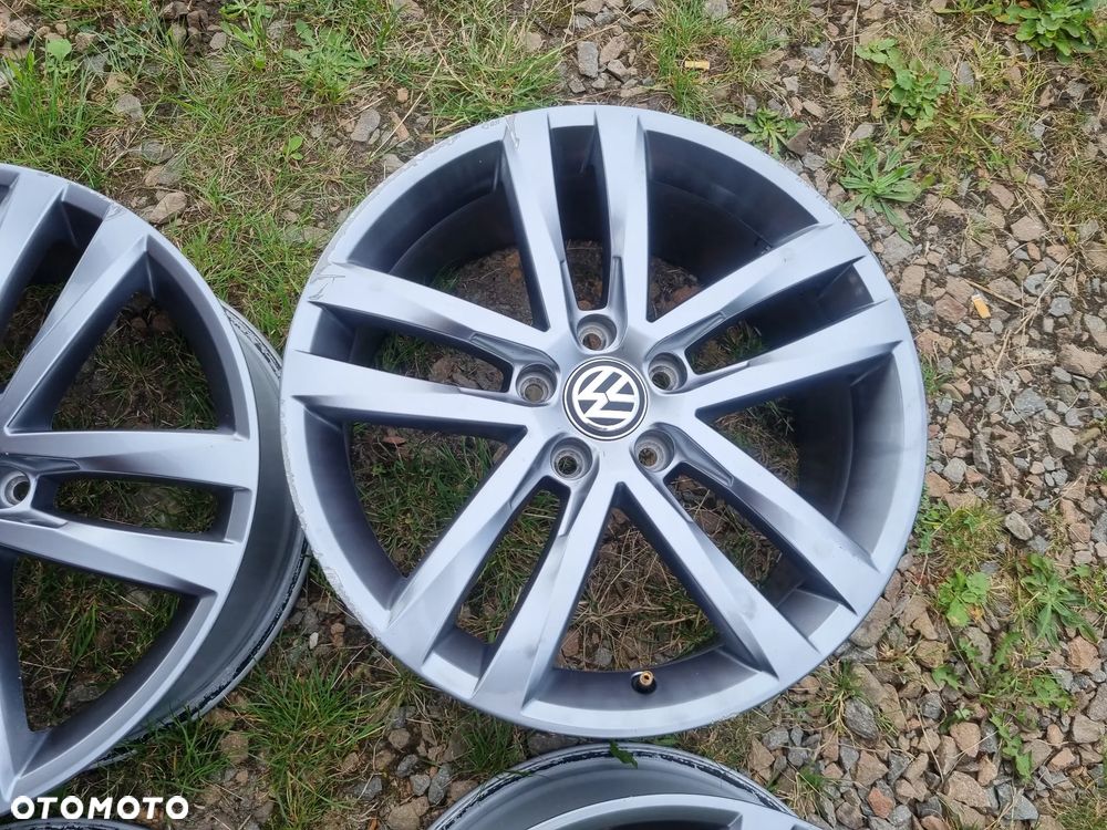 VW GOLF 7,8 5G0,SEAT LEON 3,CUPRA,AUDI A3,SKODA 7,5X18 ET51 5X112 db stan - 6