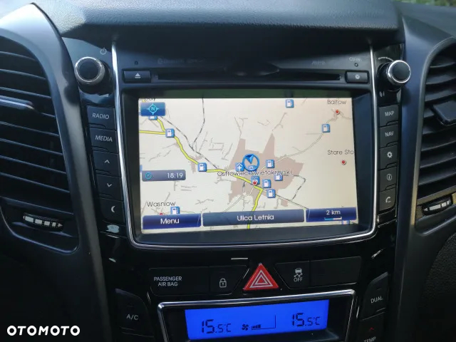 Hyundai i30 1.6 GDI Turbo Luxury - 32