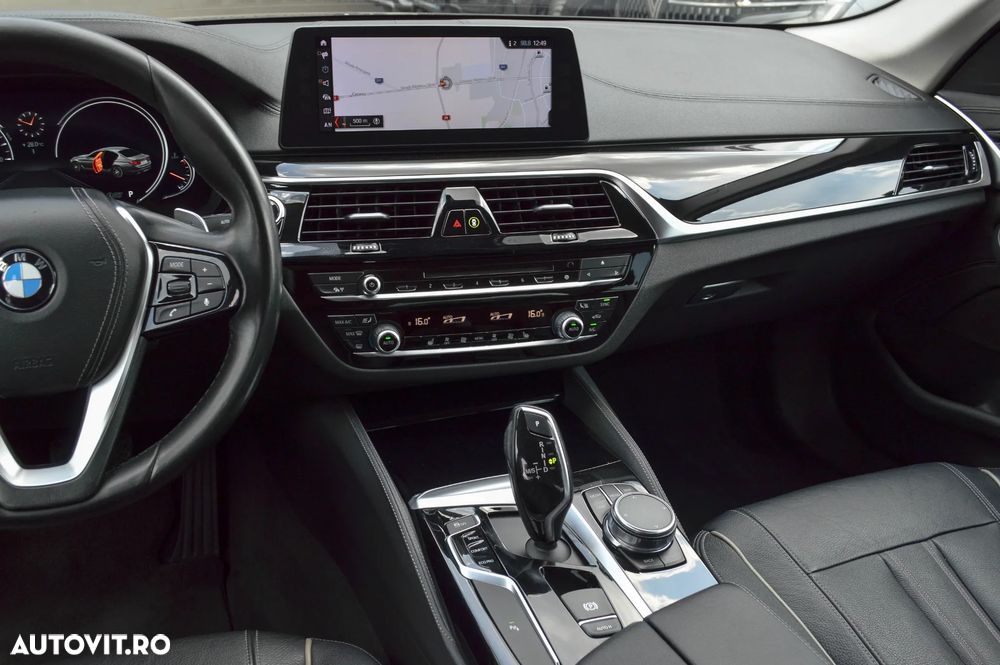 BMW Seria 5 520d Aut. Luxury Line - 31