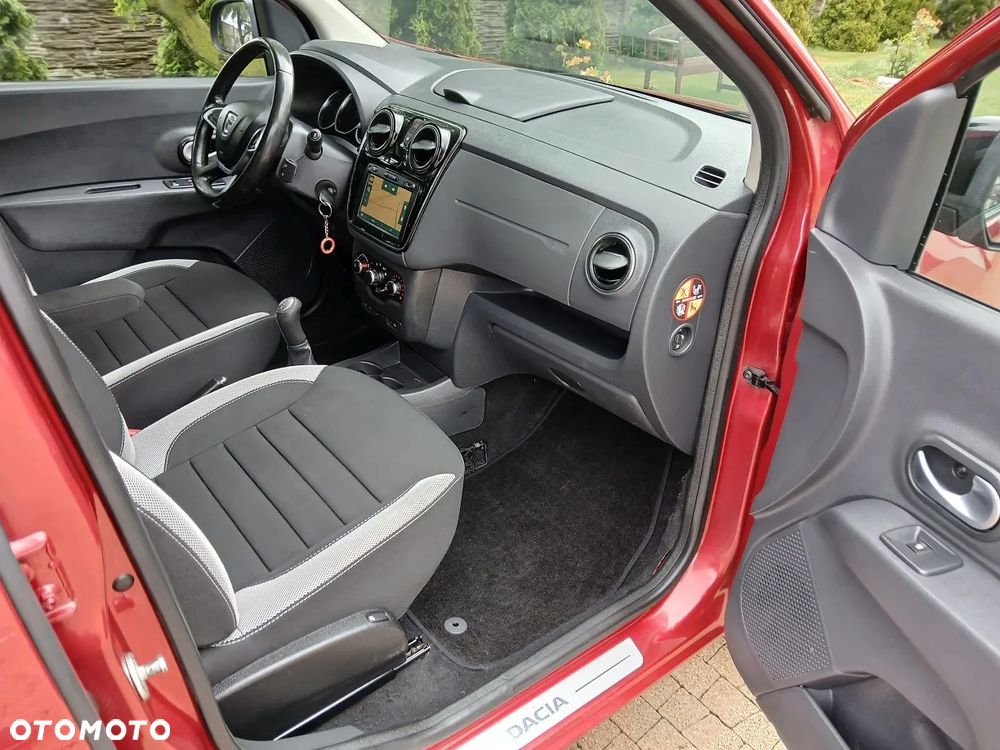 Dacia Lodgy 1.6 SCe Stepway S&S - 12