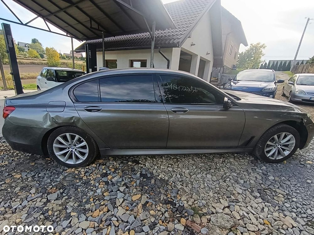 BMW Seria 7 - 8
