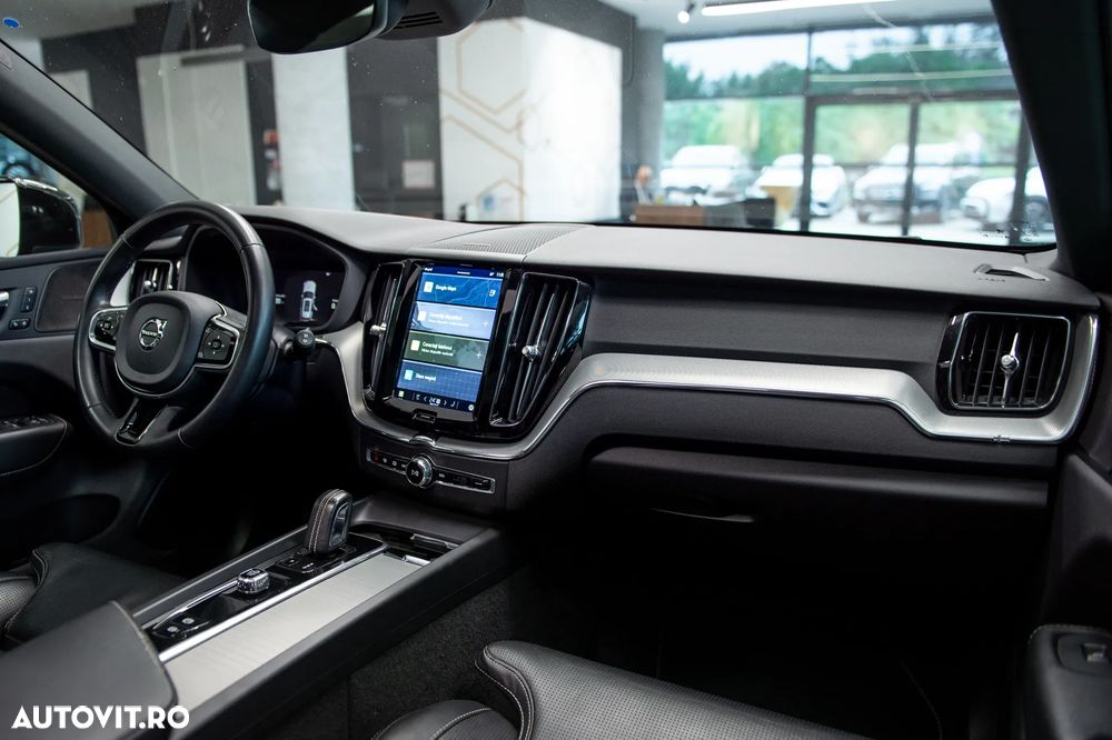 Volvo XC 60 T8 Twin Engine AWD Inscription - 28
