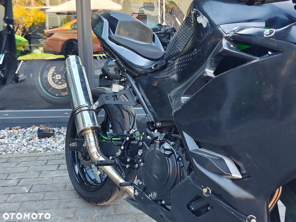 Kawasaki Ninja 400 - 6