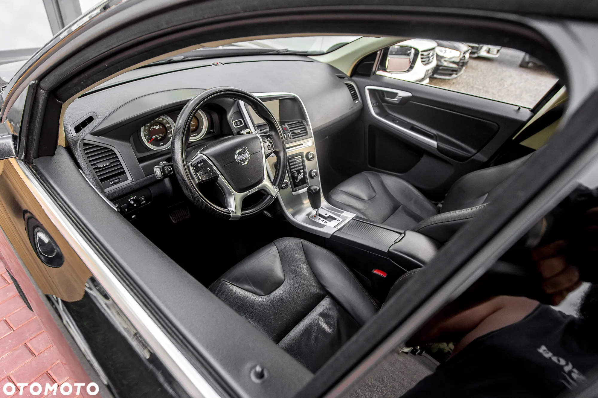 Volvo XC 60 D5 AWD RDesign - 17