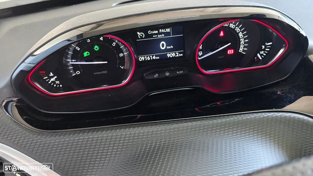 Peugeot 2008 1.2 PureTech GT Line - 7