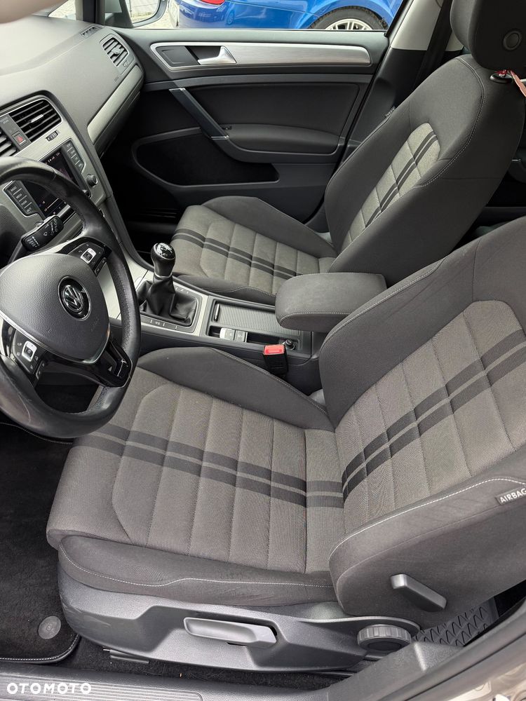 Volkswagen Golf 1.4 TSI BMT Comfortline - 9