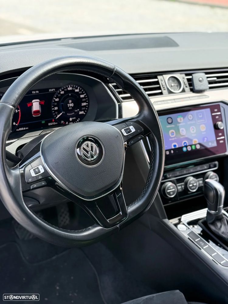VW Passat Variant 2.0 TDI R-Line DSG - 2