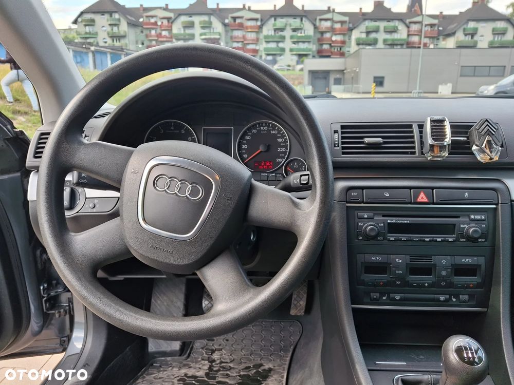 Audi A4 Avant 1.6 - 16