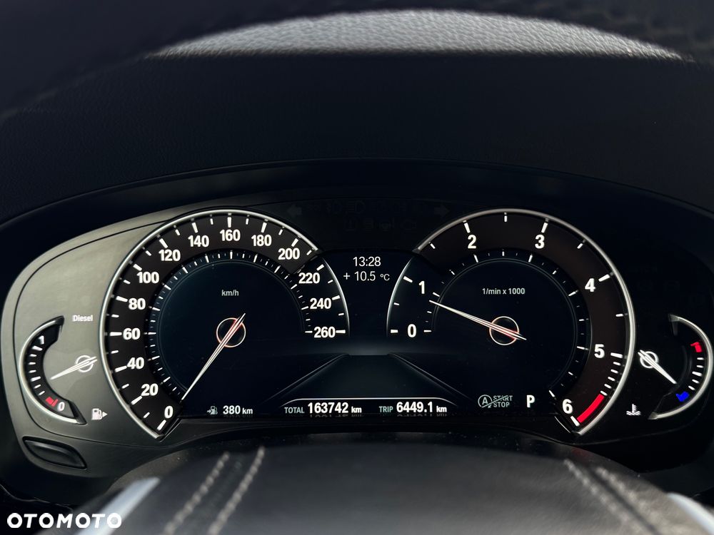 BMW Seria 5 520d xDrive Touring Sport Line - 12