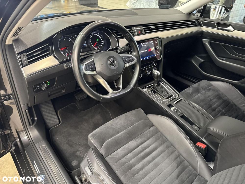 Volkswagen Passat - 9