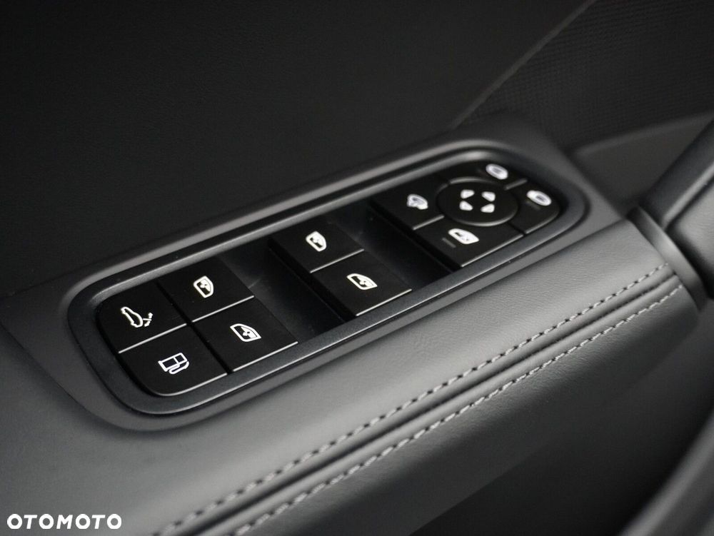 Porsche Cayenne E-Hybrid PHEV Black Edition - 21