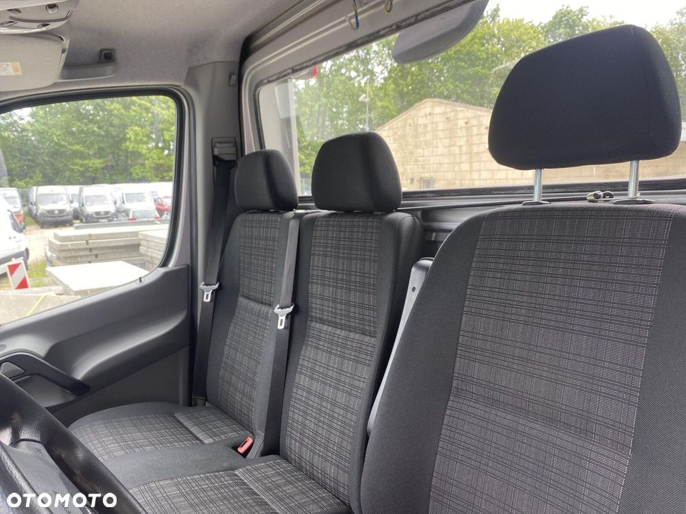 Mercedes-Benz Sprinter - 7
