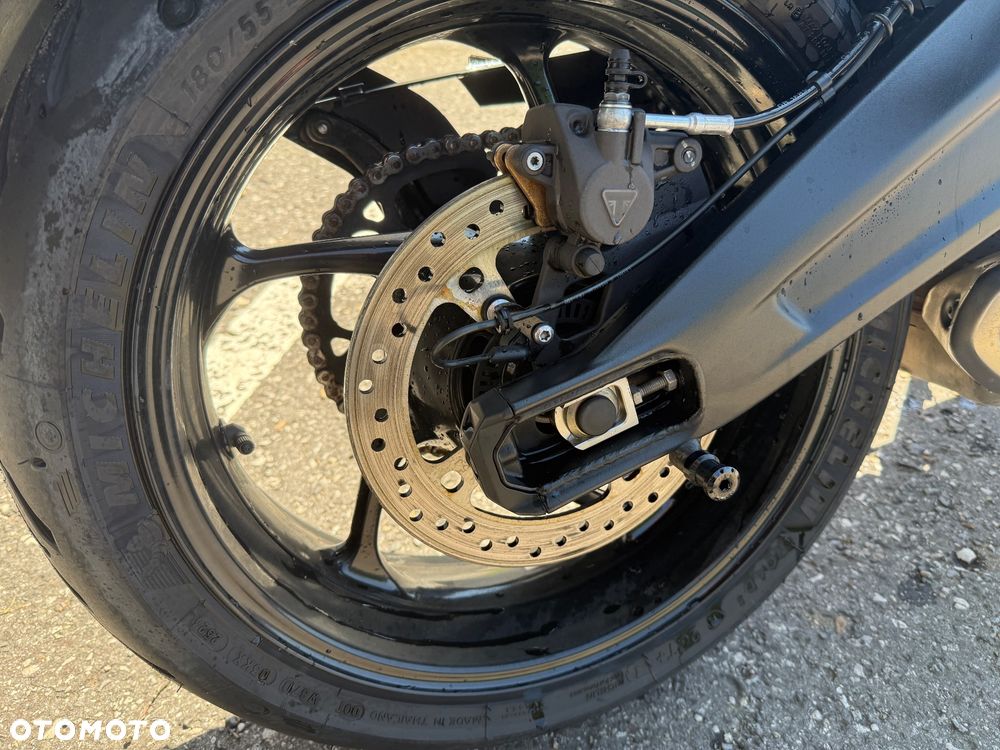 Triumph Trident - 5