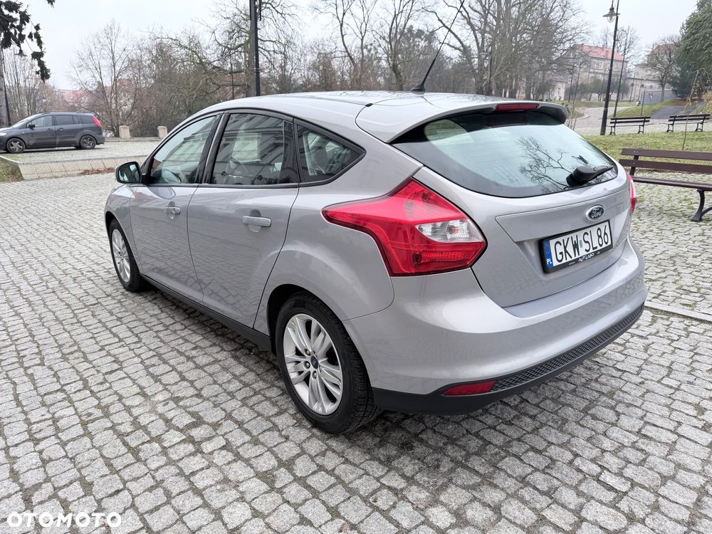 Ford Focus 1.6 Trend - 30