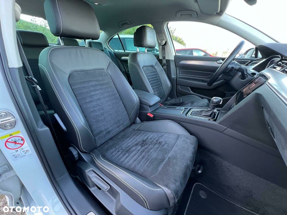 Volkswagen Passat 2.0 TDI 4Mot Elegance DSG - 19