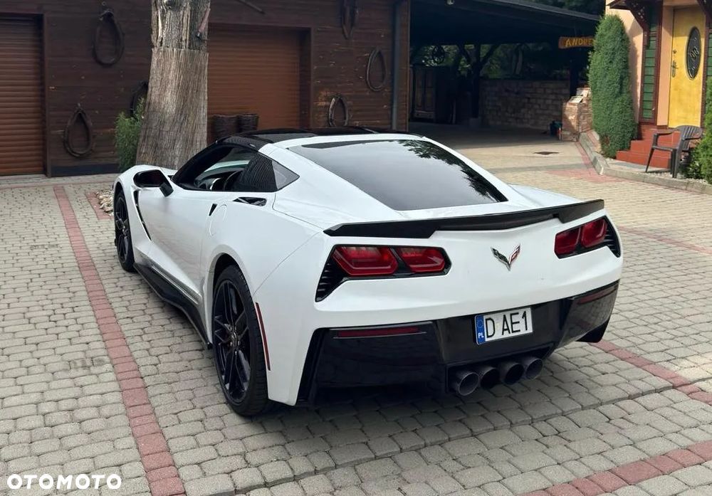 Chevrolet Corvette - 29