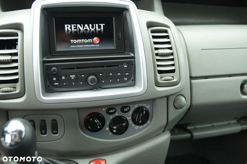 Renault Trafic FAP Passenger Black Edition - 33