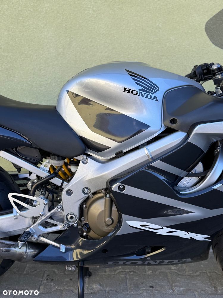 Honda CBR - 8