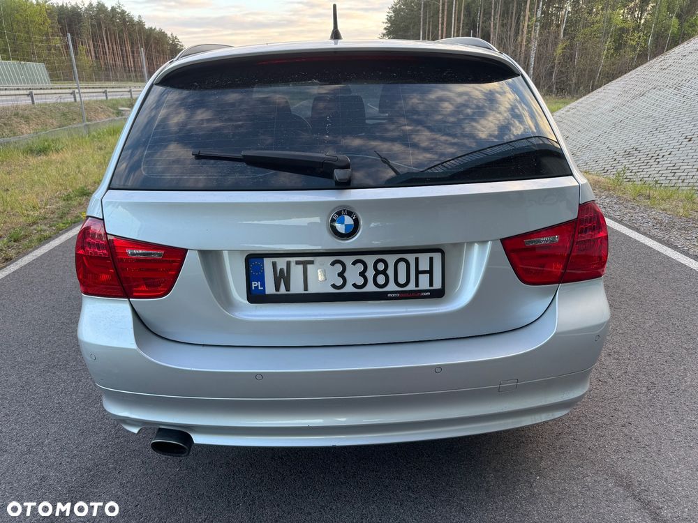BMW Seria 3 320d DPF Edition Exclusive - 16