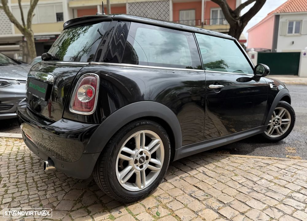 MINI 3 Portas One D - 4