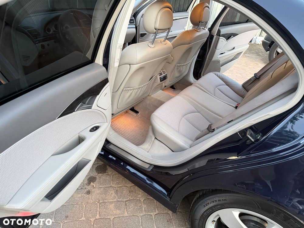 Mercedes-Benz Klasa E 240 Avantgarde - 12