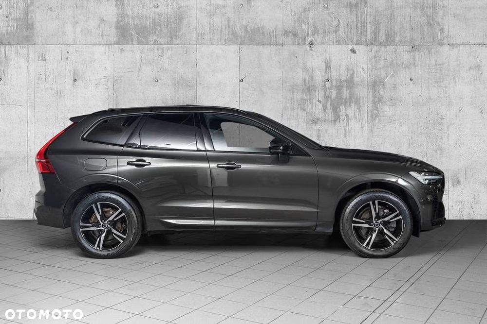 Volvo XC 60 T8 Plug-In Hybrid AWD R-Design - 2