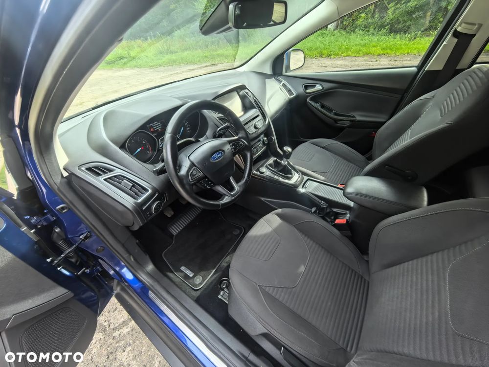 Ford Focus 1.0 EcoBoost Titanium - 22
