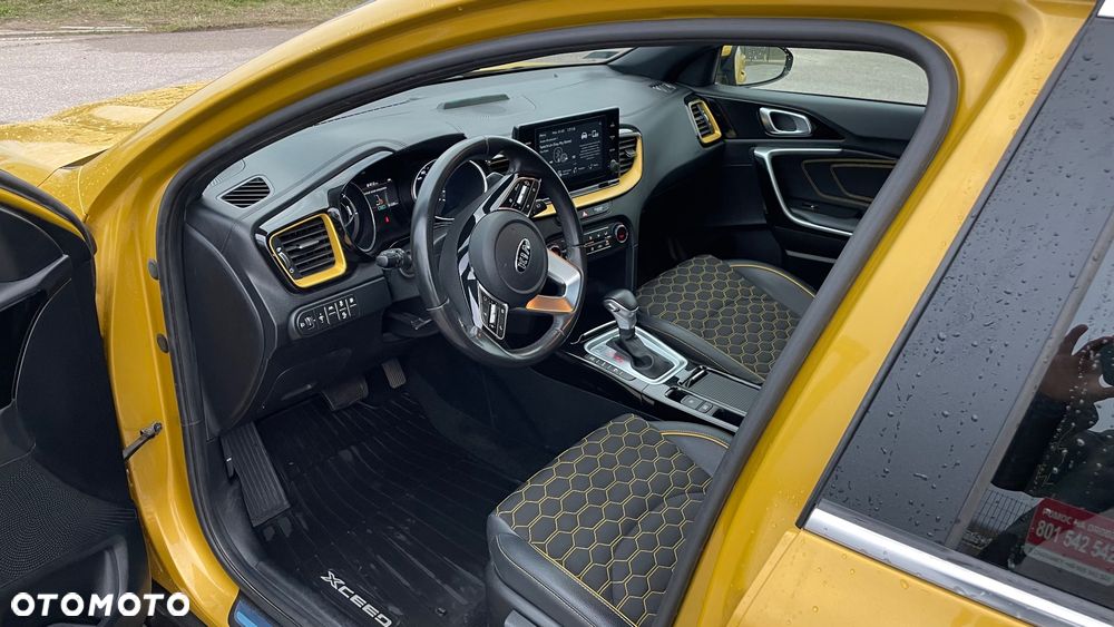 Kia XCeed - 8