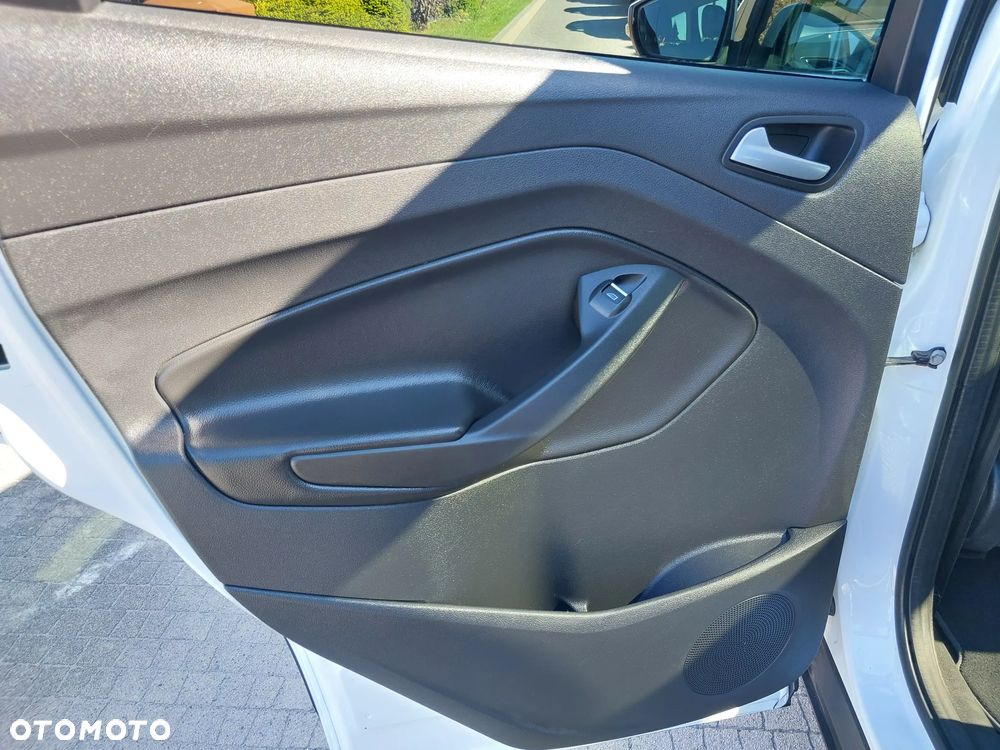 Ford Kuga - 18