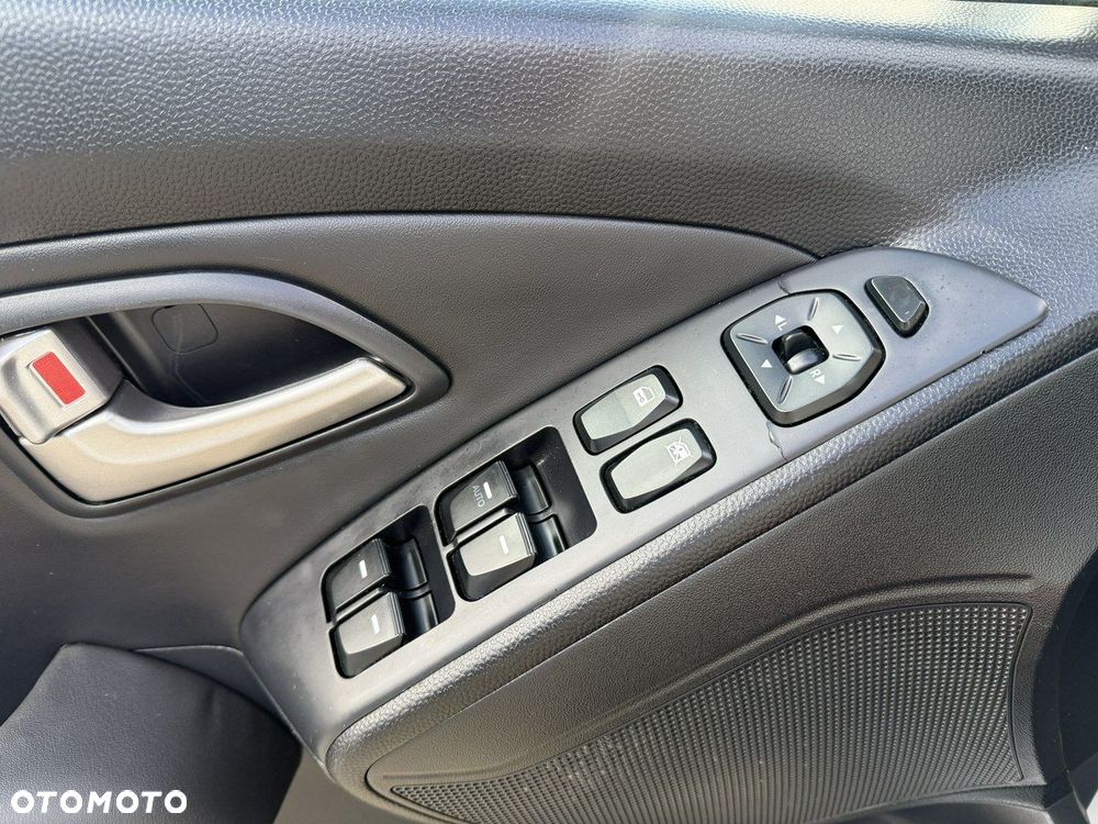 Hyundai ix35 2.0 2WD Comfort - 18