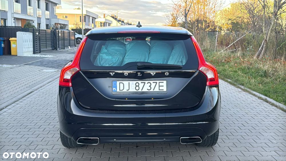 Volvo V60 D4 Geartronic Kinetic - 4