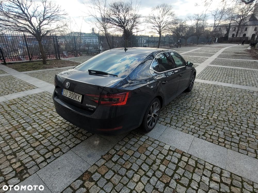 Skoda Superb 2.0 TDI 4x4 L&K DSG - 3
