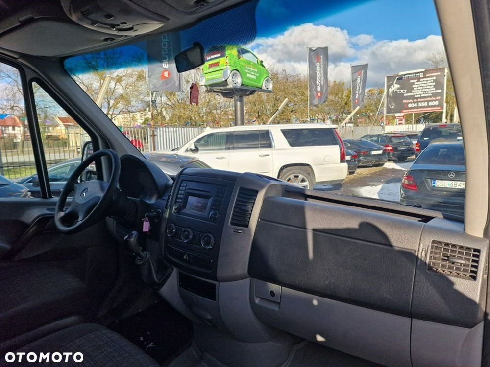 Mercedes-Benz Sprinter - 21