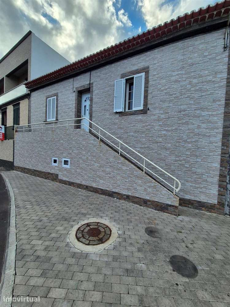 Moradia Geminada - São Roque - Grande imagem: 2/13