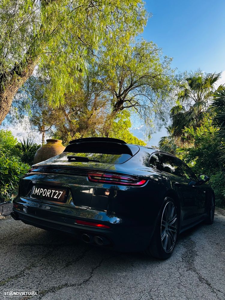 Porsche Panamera 4 E-Hybrid Edition 10 Anos - 16