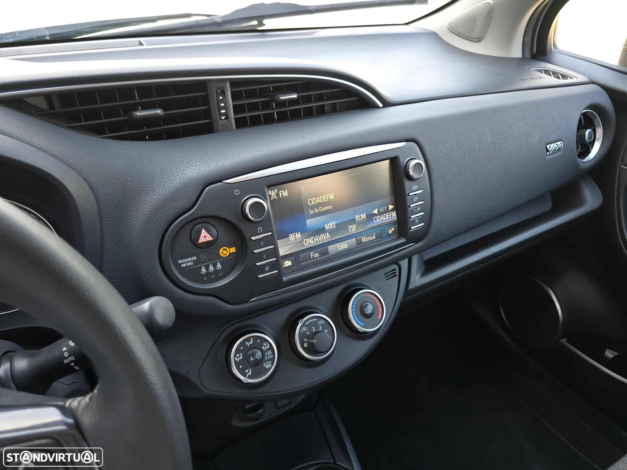Toyota Yaris 1.0 VVT-i Y20 Club - 17