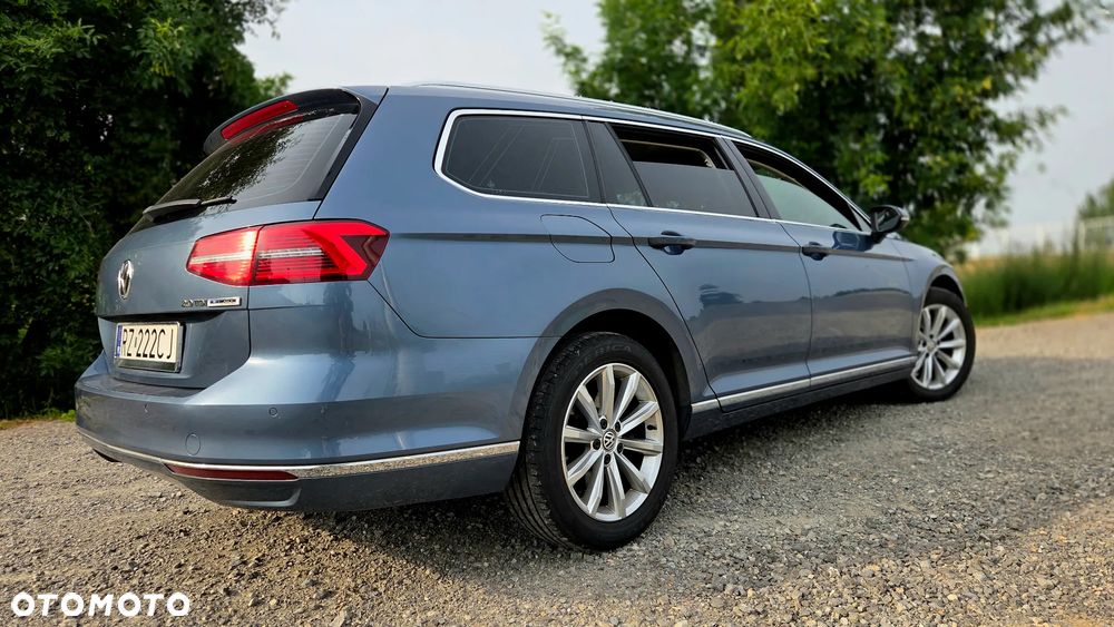 Volkswagen Passat - 13