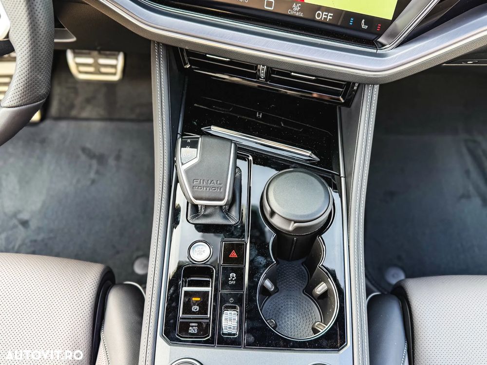 Volkswagen Touareg V6 TDI 4MOTION R-Line - 22