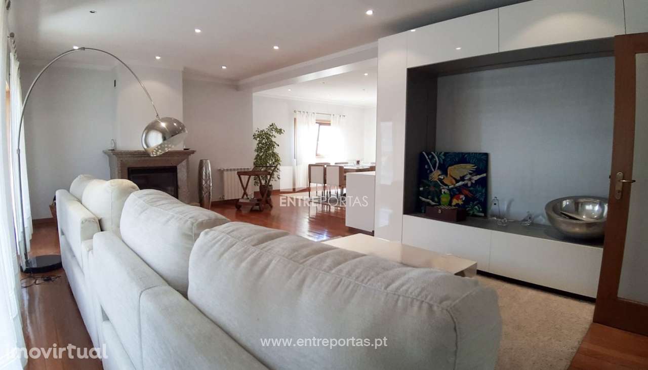 Moradia V4 isolada com jardim, próxima da praia, Árvore, Vila do Con - Grande imagem: 2/26