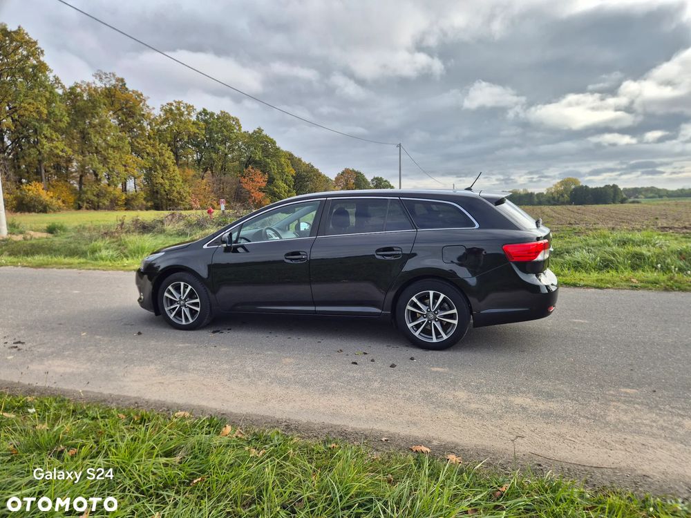 Toyota Avensis 2012 photo 3