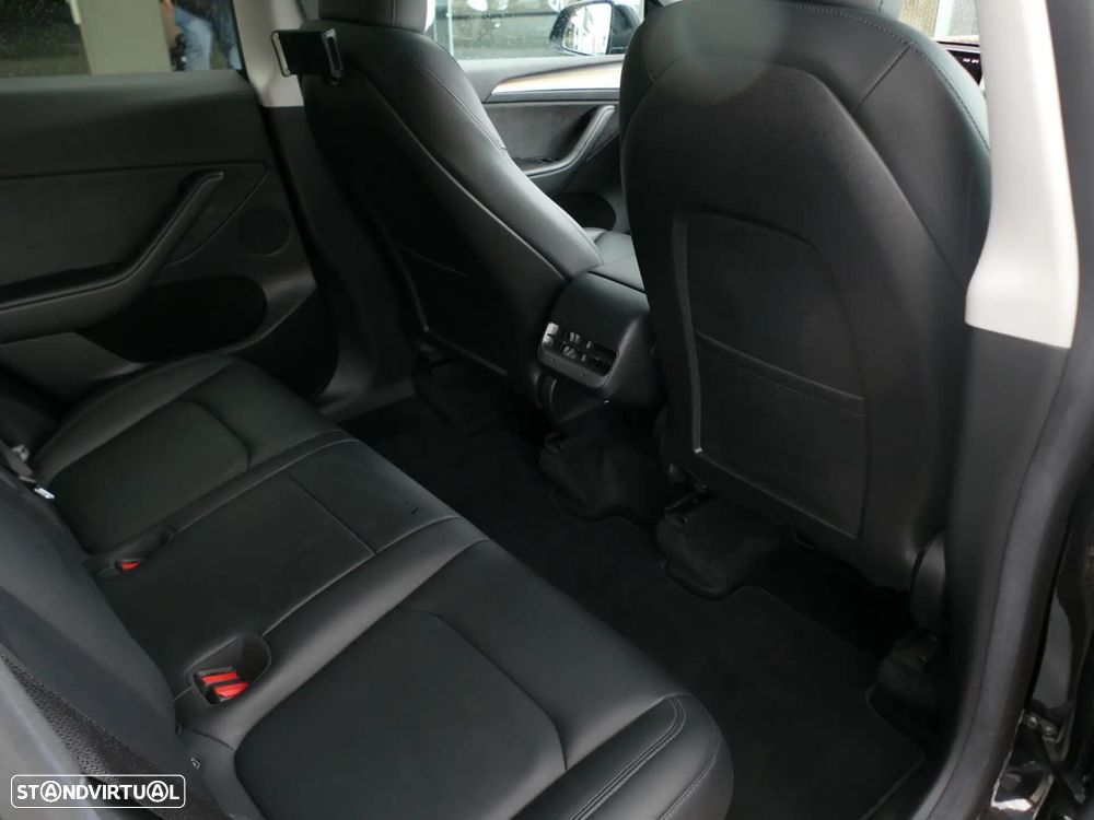 Tesla Model Y Long Range Tração Integral - 32