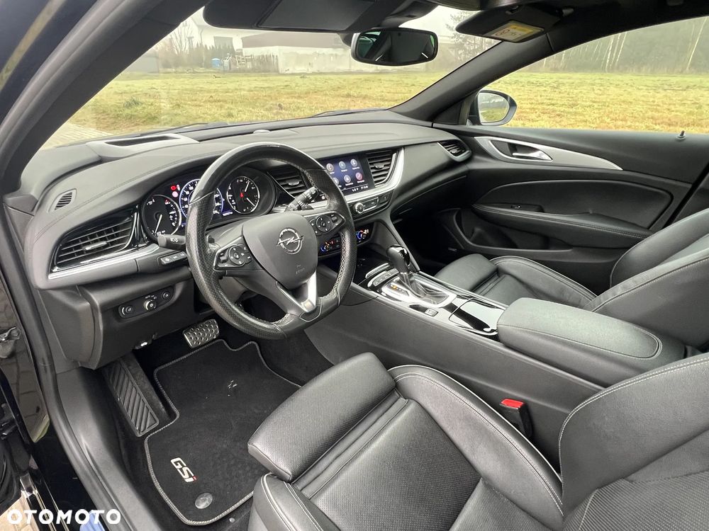 Opel Insignia 2.0 T 4x4 GSi + S&S - 12