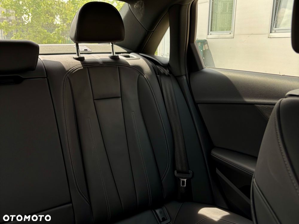 Audi A4 Limousine - 19