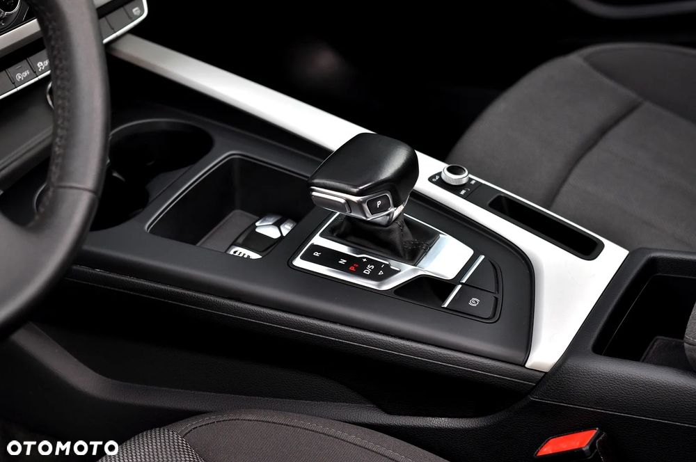 Audi A4 Avant 35 TDI S tronic - 33